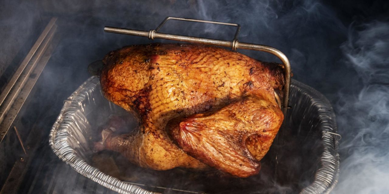 6 Easy Tips For Smoking Your Thanksgiving Turkey